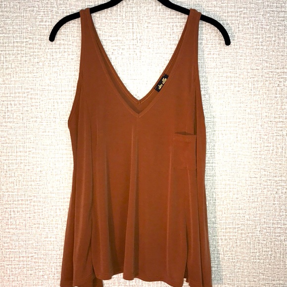 dee elle Tops - Dee Elle Brown Swing V Ribbed Tank Top sz L